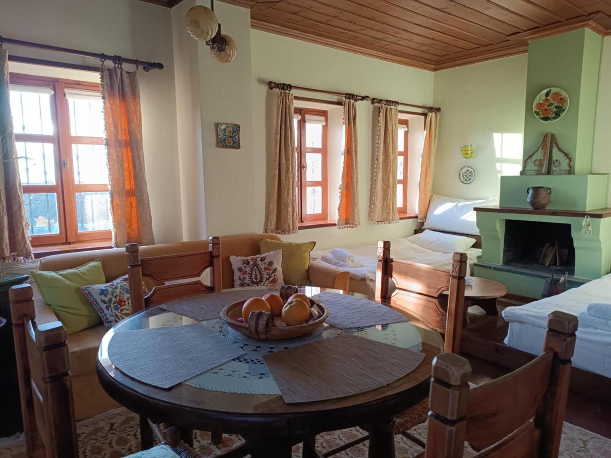 Guesthouse Kontogianni - Materka Nymfaio Bagian luar foto